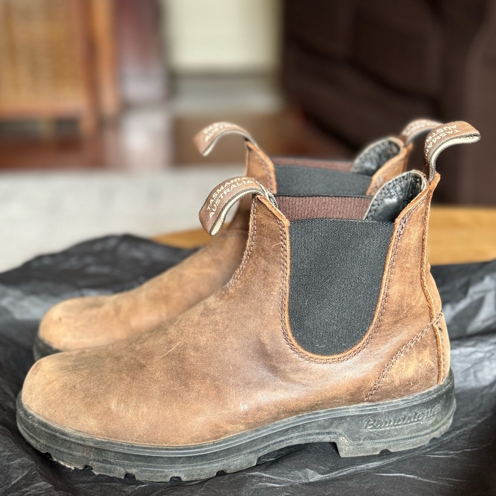 Brown suede Blundstones